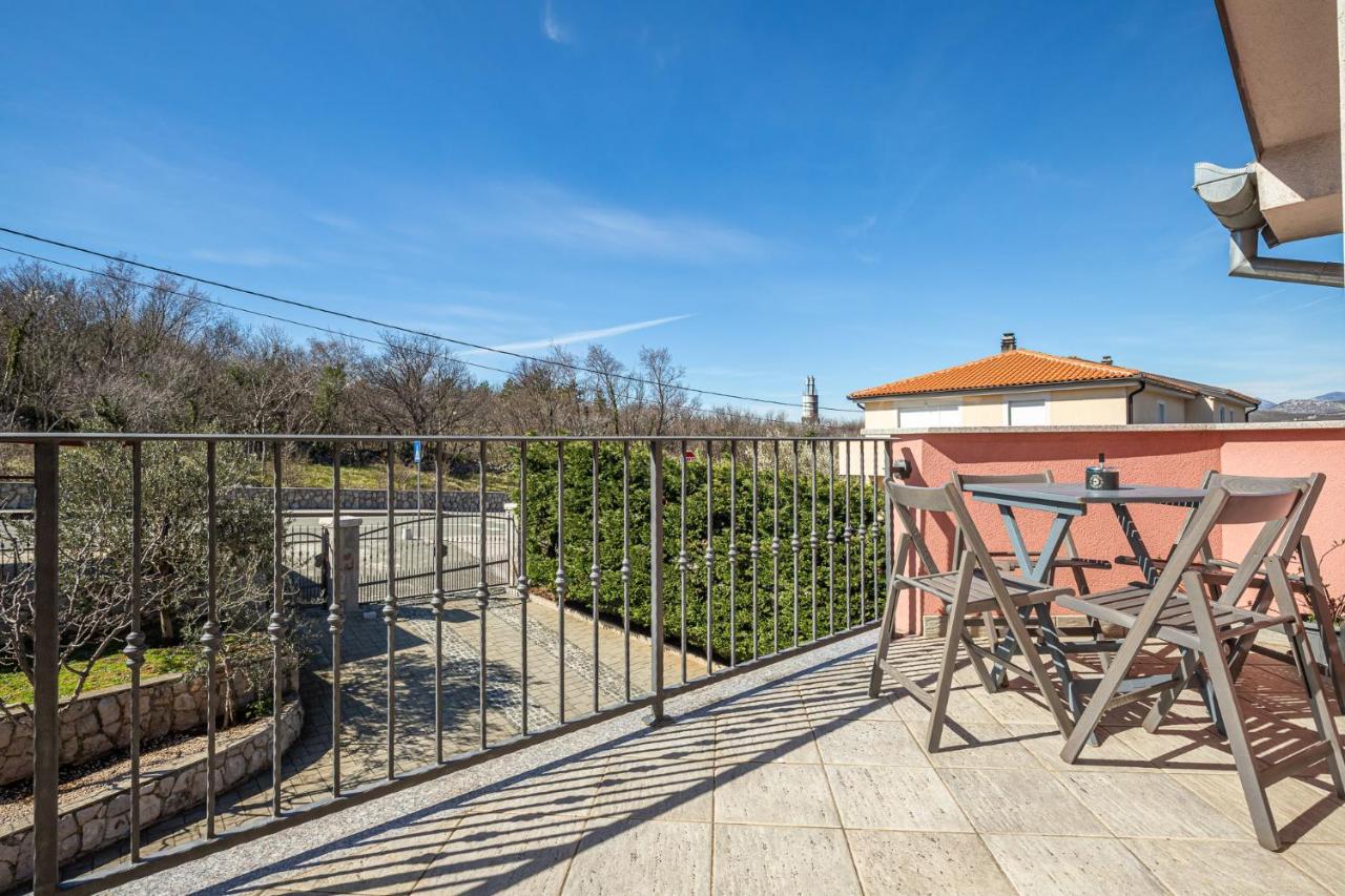 Apartment Gaj B4 In With Gym And Barbecue Hreljin